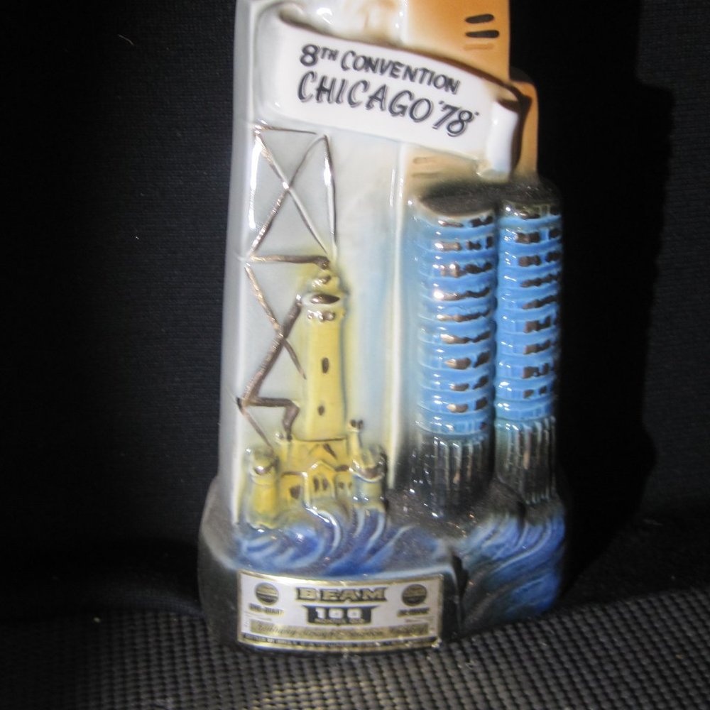 JIM BEAM 1978 8th CHICAGO CONVENTION JBBSC WHISKEY BOTTLE DECANTER (empty)